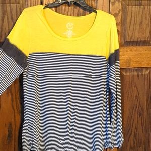 Maurice's 24/7 Long Sleeve T Size M